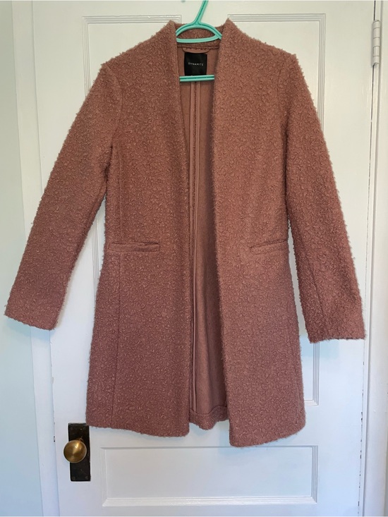 Dynamite Jackets & Blazers - Dynamite Women's Pink Bouclé Open Front Coat